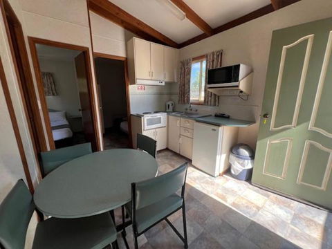 Denman Van Village - South Australia Travel 2