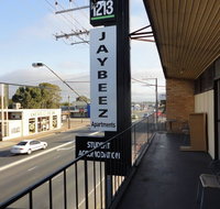 3 BEDROOM APARTMENT ST MARYS - South Australia Travel