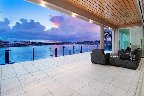 4.5 Million Dollar Surfers Paradise Dream Mansion - South Australia Travel 3