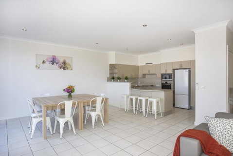 5/14 Dolphin St- Dolphin 5 At Ulladulla - South Australia Travel 3