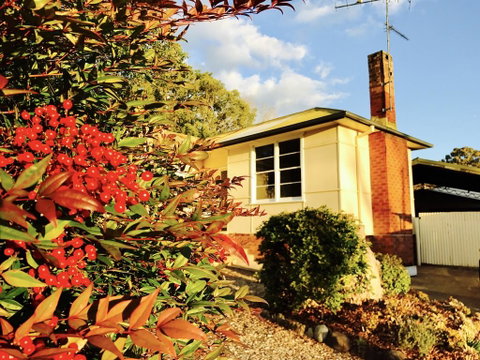 50s Fibro Chateau - South Australia Travel 1