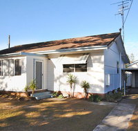 59 Wharf Street Opposite Bowling Club - South Australia Travel