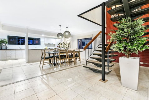 7 Bedroom Gold Coast Luxury Waterfront Home With Pool, Sleeps 20! - South Australia Travel 0