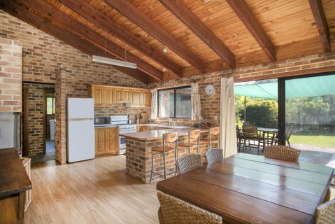75 River Rd - Tabourie Hideaway - South Australia Travel 0