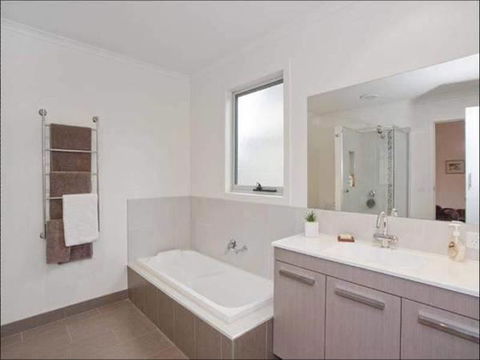 A Beautiful Beach House Torquay - South Australia Travel 3