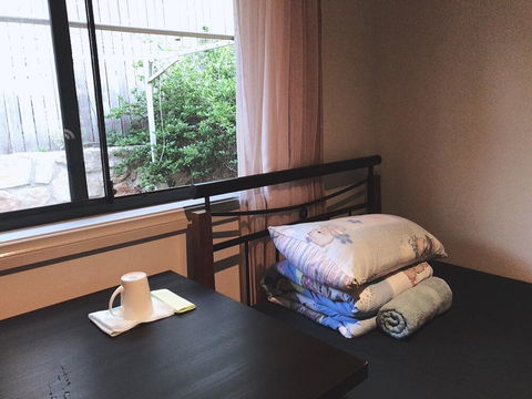 A Clean Private Room, Bruce - South Australia Travel 0