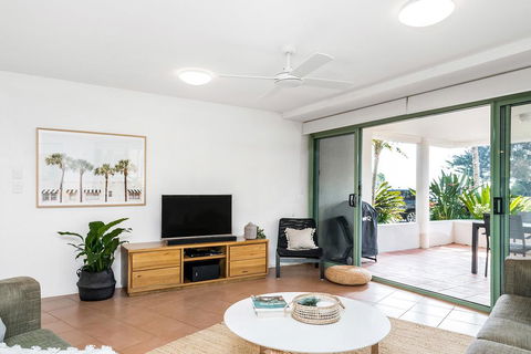 A PERFECT STAY - Apartment 2 Surfside - South Australia Travel 3