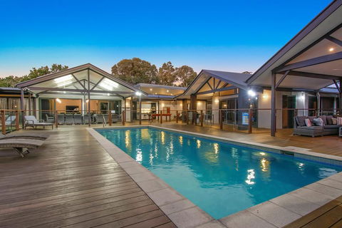 A PERFECT STAY - Lennox Unique Coastal Retreat - South Australia Travel 0
