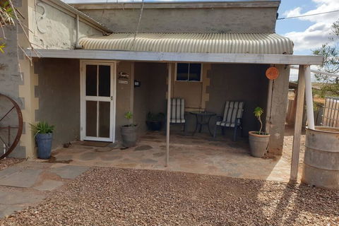 A Real Bush Retreat. Kangas, Emus & Starry Skies. - South Australia Travel 2