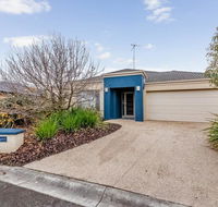 A TOUCH OF CLASS - PET FRIENDLY OUTSIDE ONLY - South Australia Travel