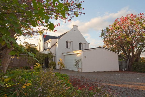 Aarn House B&B Airport Accommodation - South Australia Travel 2