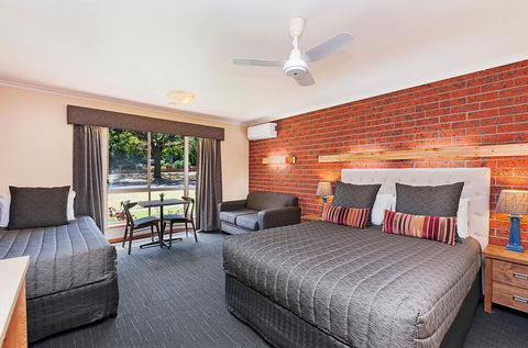 AAt 28 Goldsmith Motel - South Australia Travel 0