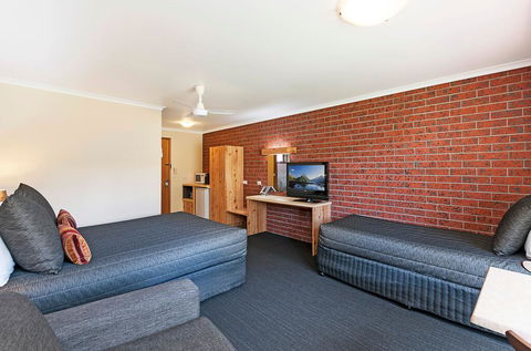 AAt 28 Goldsmith Motel - South Australia Travel 2