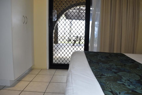 ABSOLUTE BEACH FRONT MACKAY - Comfort Resort Blue Pacific - South Australia Travel 2