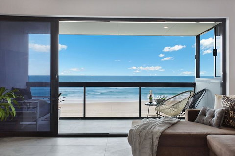 Absolute Beach Front Renovated 3 Bdrm 2 Bath App - South Australia Travel 1