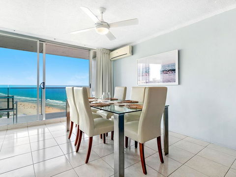 Absolute Beachfront In The Heart Of Surfers Paradi - South Australia Travel 3