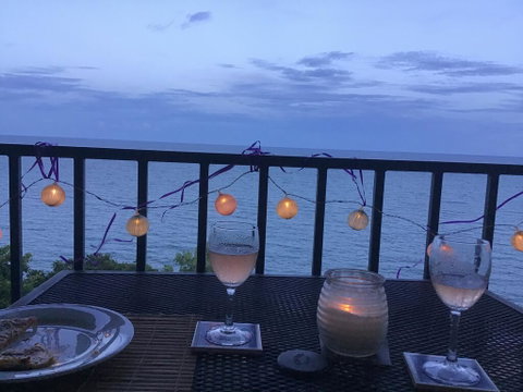 Absolute Beachfront With Million Dollar Views - South Australia Travel 1
