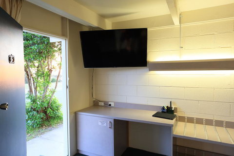 Absolute Lakes Entrance Motel - South Australia Travel 3