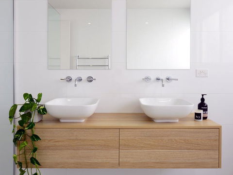 Absolute Waterfront - South Australia Travel 2