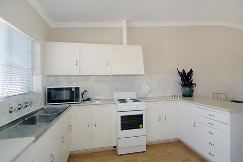 Acacia Holiday & Business Stay - South Australia Travel 2