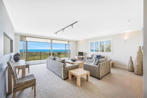 Eagles Retreat Peregian Beach - South Australia Travel 1