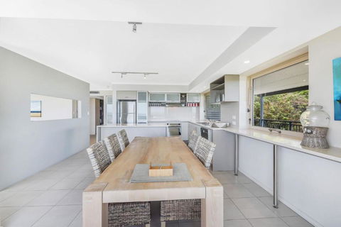 Eagles Retreat Peregian Beach - South Australia Travel 4