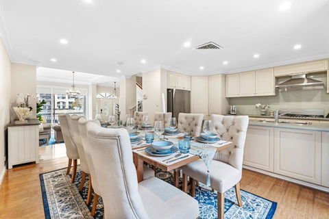 East Perth Luxury Waterfront Retreat - South Australia Travel 4