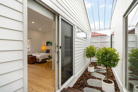 Eastern Beach Retreat - South Australia Travel 4