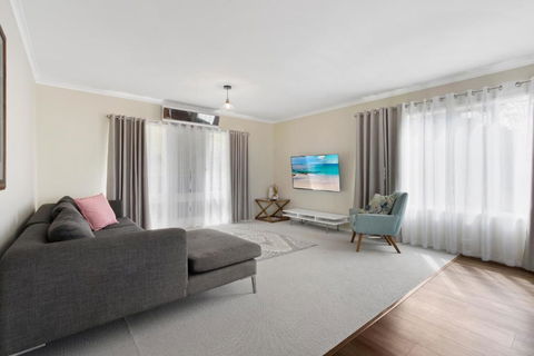 Eastern Views Beach House - South Australia Travel 1