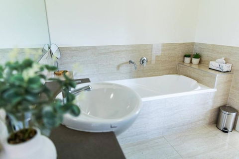 Eastland Escape, Stay With Style - South Australia Travel 3