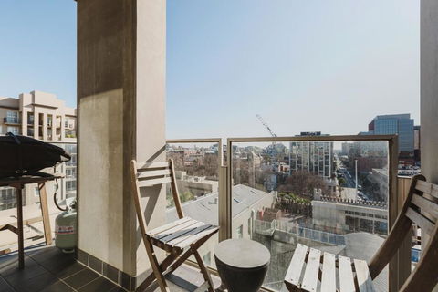 Easy Eastside - Urban Chic With A Rooftop Pool Oasis - South Australia Travel 1