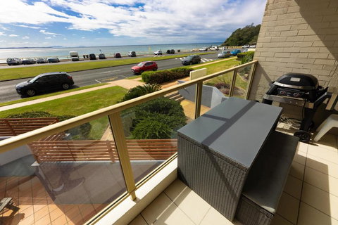 Ebbtide, Unit 04, 2-6 North Street - South Australia Travel 4