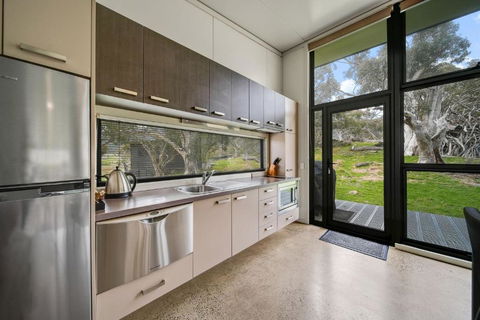 Ecocrackenback 19 Sustainable Chalet Close To The Slopes - South Australia Travel 2