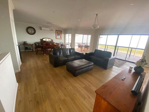 Edithburgh Sea Views - South Australia Travel 4