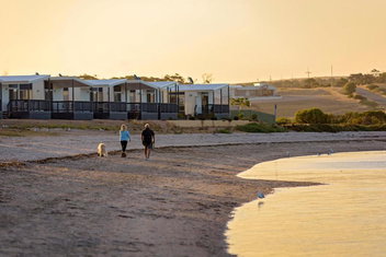 Discovery Parks - Streaky Bay Foreshore with South Australia Travel