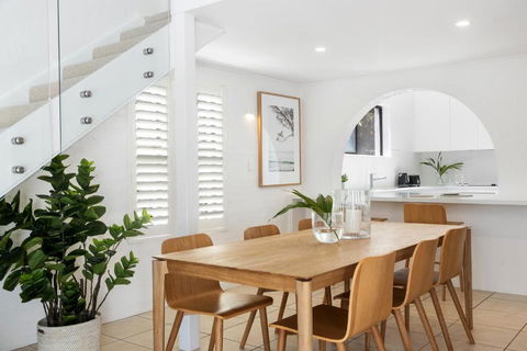 Elegant Family Retreat, Little Cove - South Australia Travel 0