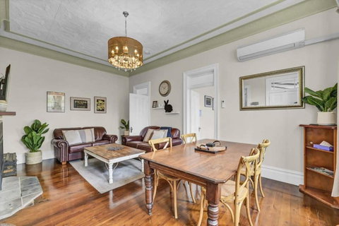 Edwina Suite II - Fireplace, Elegant Heritage Home - South Australia Travel 0