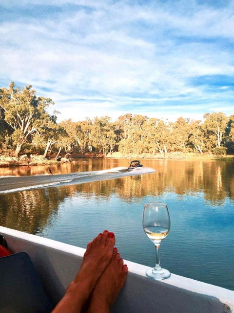 Eildon Parkview Motor Inn Room 4 - South Australia Travel 1