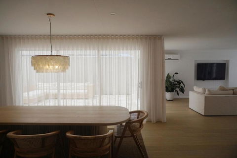 Elegant Home Near By Surfers Paradise Beach - South Australia Travel 4