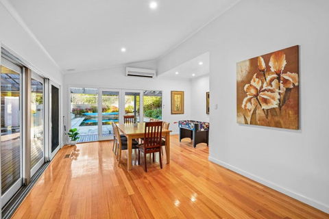 Elegant Luxury - Family Entertainer In Ringwood - South Australia Travel 4