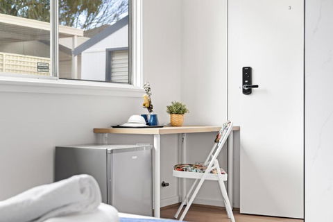 Elegant Queen Room At Botany - Nearby Airport - Shared Bathroom - South Australia Travel 2