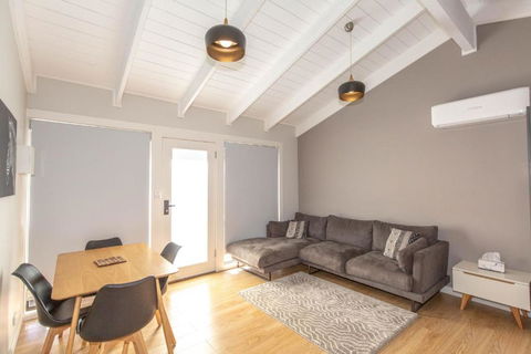 Eliza Lee 2 50 Gippsland Street - South Australia Travel 1