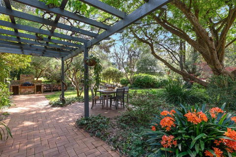 Elmwood, Your Private Garden Retreat Minutes From Berry - South Australia Travel 1