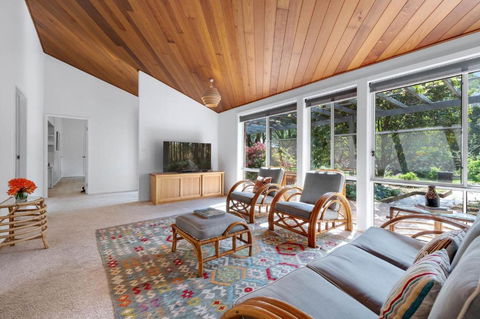 Elmwood, Your Private Garden Retreat Minutes From Berry - South Australia Travel 2