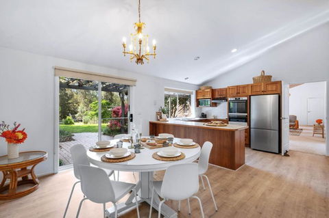 Elmwood, Your Private Garden Retreat Minutes From Berry - South Australia Travel 3