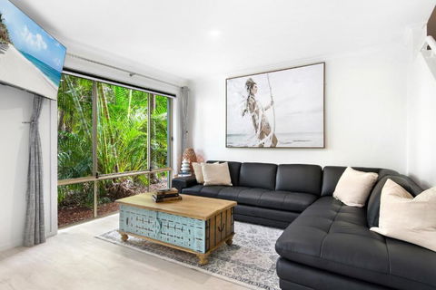 Elvis - The Great Seaside Adventure - South Australia Travel 1