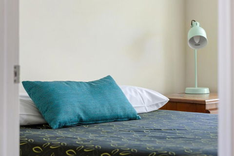 Emerald Motel Apartments - South Australia Travel 4