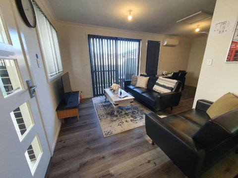Entire 2br, Hideaway - South Australia Travel 4
