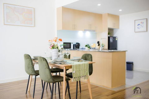 Entire 2 Bedroom In The Heart Of Wolli Creek - South Australia Travel 1