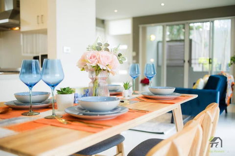 Entire 3 Bedrooms Townhouse In Baulkham Hills - South Australia Travel 0